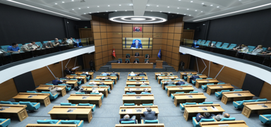 skdar Belediyesi'nin 'Trk Dnyas' teklifine 'Boraltan Kprs' hatrlatmal tepki