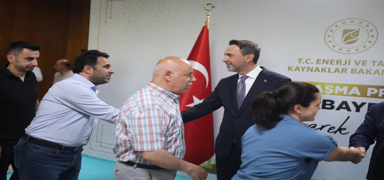 Bakan Bayraktar: Herkes Gabar' yakndan takip ediyor