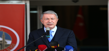 TBMM Milli Savunma Komisyonu Bakan Akar: Emin admlarla terrsz Trkiye iin yryoruz