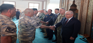 Bakan Gler, Mehmetikle bayramlat