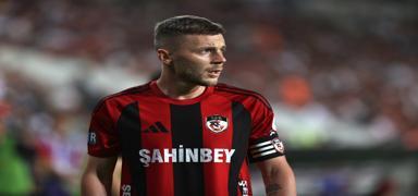 Maxim, Gaziantep FK'da kulp tarihine geti