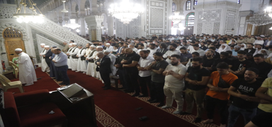 Suriye'de Esed'in devrilmesinin ardndan ilk Kurban Bayram namaz