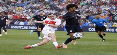 A Milli Futbol Takm'da alar Sync kaptan kt