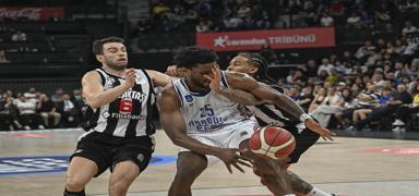 Anadolu Efes Beikta' devirdi! Seride ne geti