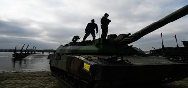 Baltk lkesinden dikkat eken Leopard karar