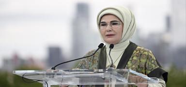 Emine Erdoan'dan Babalar Gn'nde de Gazze'yi unutmad: ocuklar iin mcadele eden kahramanlara g diliyorum