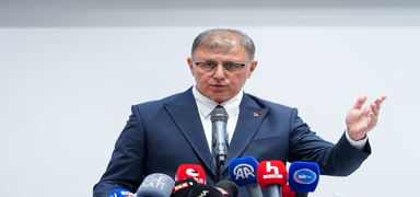 Cemil Tugay'n foyas meydana kt