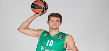 Trabzonspor Basketbol Tak�m�, Berk Demir'i a��klad�