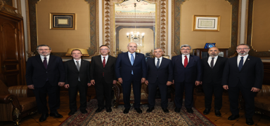 Numan Kurtulmu'tan Brksel'de Trk toplumuna mesaj: Birlik ve dayanmayla yolumuza devam edeceiz