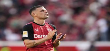 Granit Xhaka imzay atyor! Anlama tamam