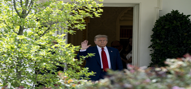 Trump, Fed Bakan Powell' 'kovma' konusundaki fikrini deitirmek zorunda kalabileceini belirtti