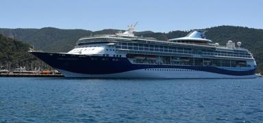 Alanya'da kruvaziyerle turist ak�n�