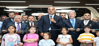 Kayseri iin dev hizmet! Bakan Ersoy: ehrimize deer katan prestijli bir kltr yatrm