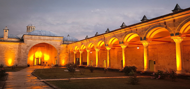 Sultan II. Bayezid Klliyesi Salk Mzesi'ne yaz tarifesi