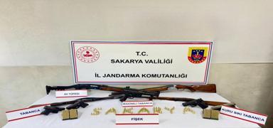 Evinden adeta cephanelik kt: Sakarya'da silah kaaksna operasyon
