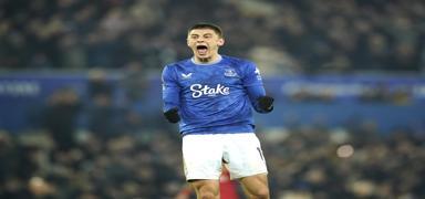 Milan'a Premier Lig'den sol bek