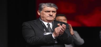 Serdal Adal: Sizinle gurur duyuyoruz