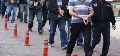 Aralarnda muvazzaf askerler de var
