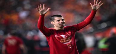 Alvaro Morata'y Fabregas ikna etti