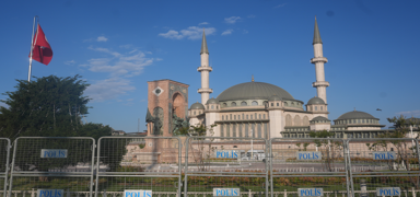 Beyolu'nda toplant ve gsterilere geici yasak