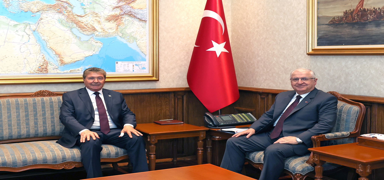 Bakan Gler, KKTC Babakan stel ile grt