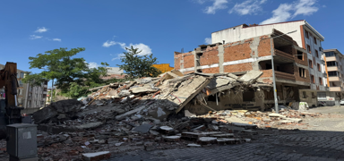 Esenyurt'ta korku dolu anlar! Kep�e darbesiyle an�nda ��kt�