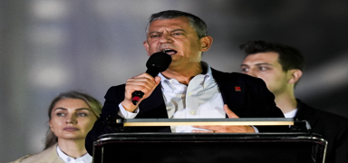 zgr zel'in skandal szlerine tepki yad: Ciddi bir sorumsuzluk rnei