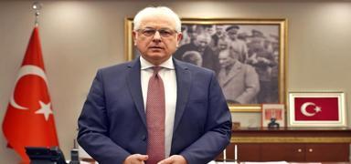 Kseler'den partisine kumpas sulamas