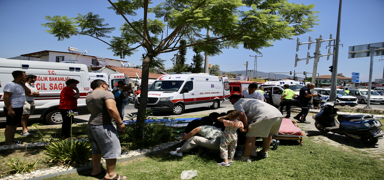 Mula'da korkun kaza! Minibs ve hafif ticari aracn arpt: 11 yaral