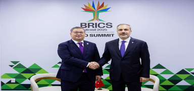 Bakan Fidan'dan Brezilya'da diplomasi! Kazak mevkida Nurtleu ile grt