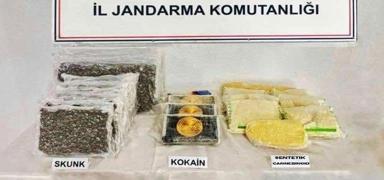 4 ilde zehir tacirlerine darbe: 100 milyonluk uyuturucu yakaland