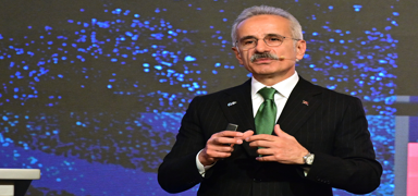Bakan Uralolu: Dijital rnleri korumak iin yerli yazlmlarla siber gvenliimizi salyoruz