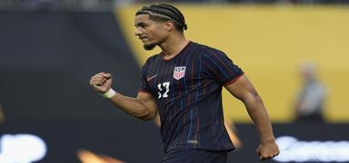 Bayer Leverkusen, Malik Tillman transferinde sona yak�n