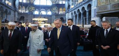 Cumhurbakan Erdoan'dan Ayasofya Camii mesaj: Ebediyen zgr kalacak