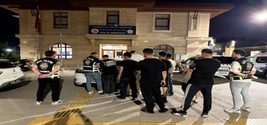 mraniye'de konvoy oluturarak tnel kapatan srclere para cezas
