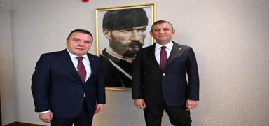 CHP'de Muhittin Bcek krizi