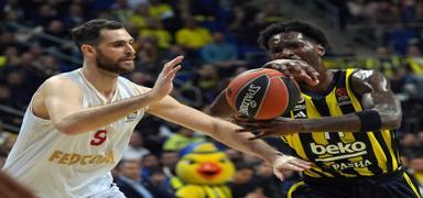 Anadolu Efes, Papagiannis'i kadrosuna katt