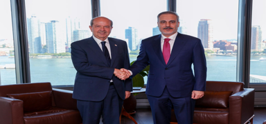 Bakan Fidan, KKTC Cumhurbakan Tatar ile grt