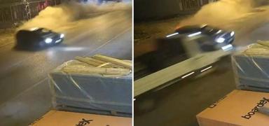 Hatay'da korkun� kaza: Otomobil, kamyonetle kafa kafaya �arp��t�