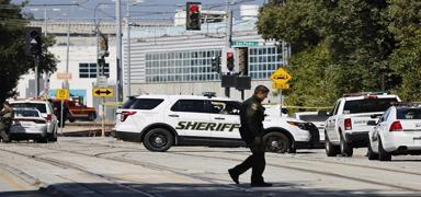 ABD'de g�venlik krizi... Bomba ellerinde patlad�: �mha ekibi yasta