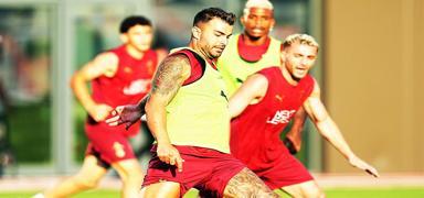 Galatasaray'da yeni sezon mesaisi sryor