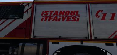 Sultangazi'de otluk alanda ��kan yang�n gecekonduya s��rad�