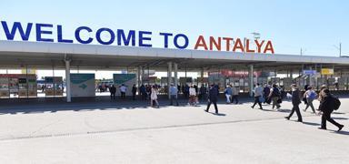 Antalya'da temmuz rekoru: 102 binden fazla yabanc� ziyaret�i a��rland�