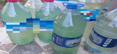 Musluklardan ye�il su ak�yor