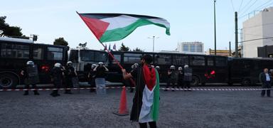 �sraillilere Yunanistan �oku! Adaya inmelerine izin verilmedi