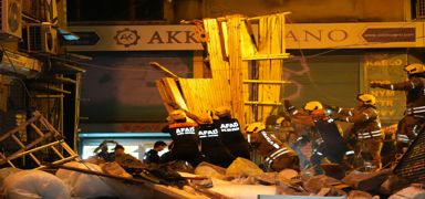 Beyo�lu'nda binada �iddetli patlama