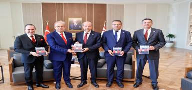 Tatar'�n g�z�nden �Mavi Vatan� kitab� tan�t�ld�