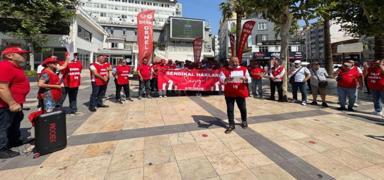 CHP'li belediyelerde sular durulmuyor! Mobbing ma�duru i��iler kap�ya dayand�