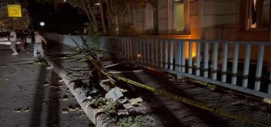 Beyo�lu'nda kaza! Minib�s otob�se �arpt�: 2'si a��r 5 yaral�