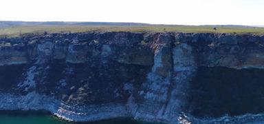 F�rat Nehri'ne giren �ocuk bo�ularak can verdi